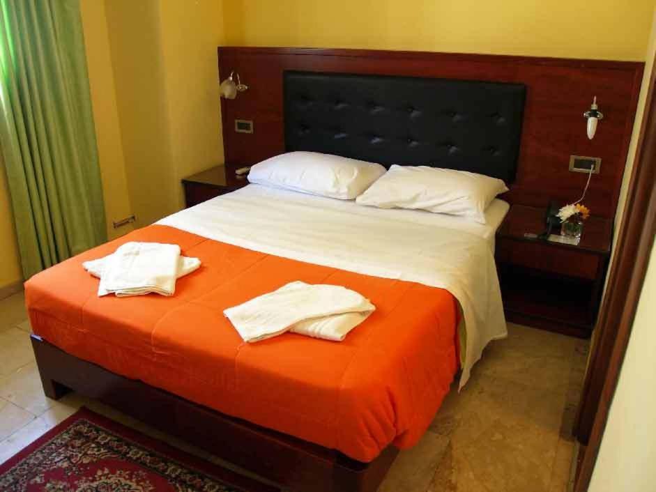 Hotel Filoxenia Chania  Quarto foto